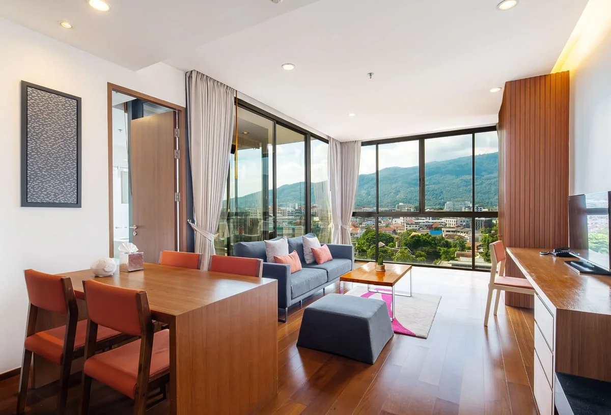 One Bedroom Suite Mountain View with Bathtub