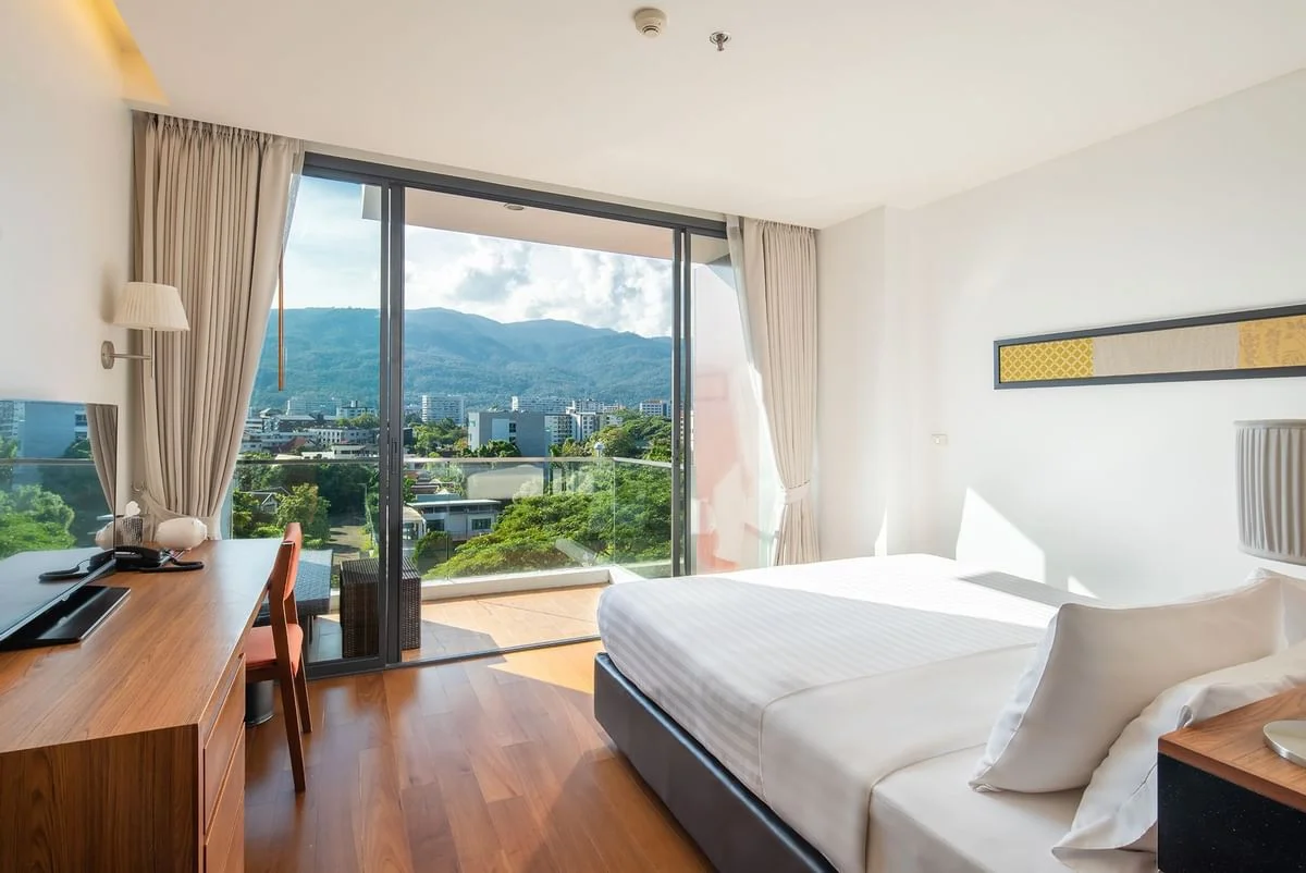 Superior Premium Mountain View with Bathtub