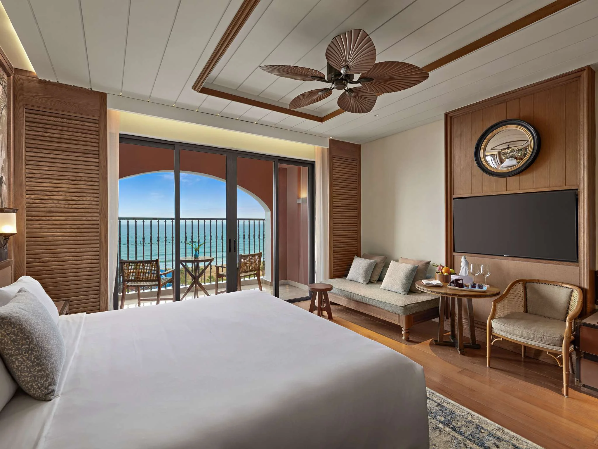 Deluxe King Room with Seaview