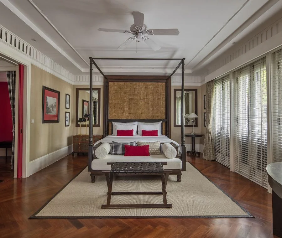 Louis Leonowens Pool Suite