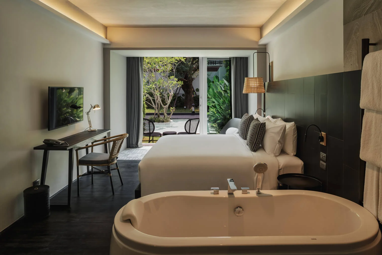 Superior Pool Access Room