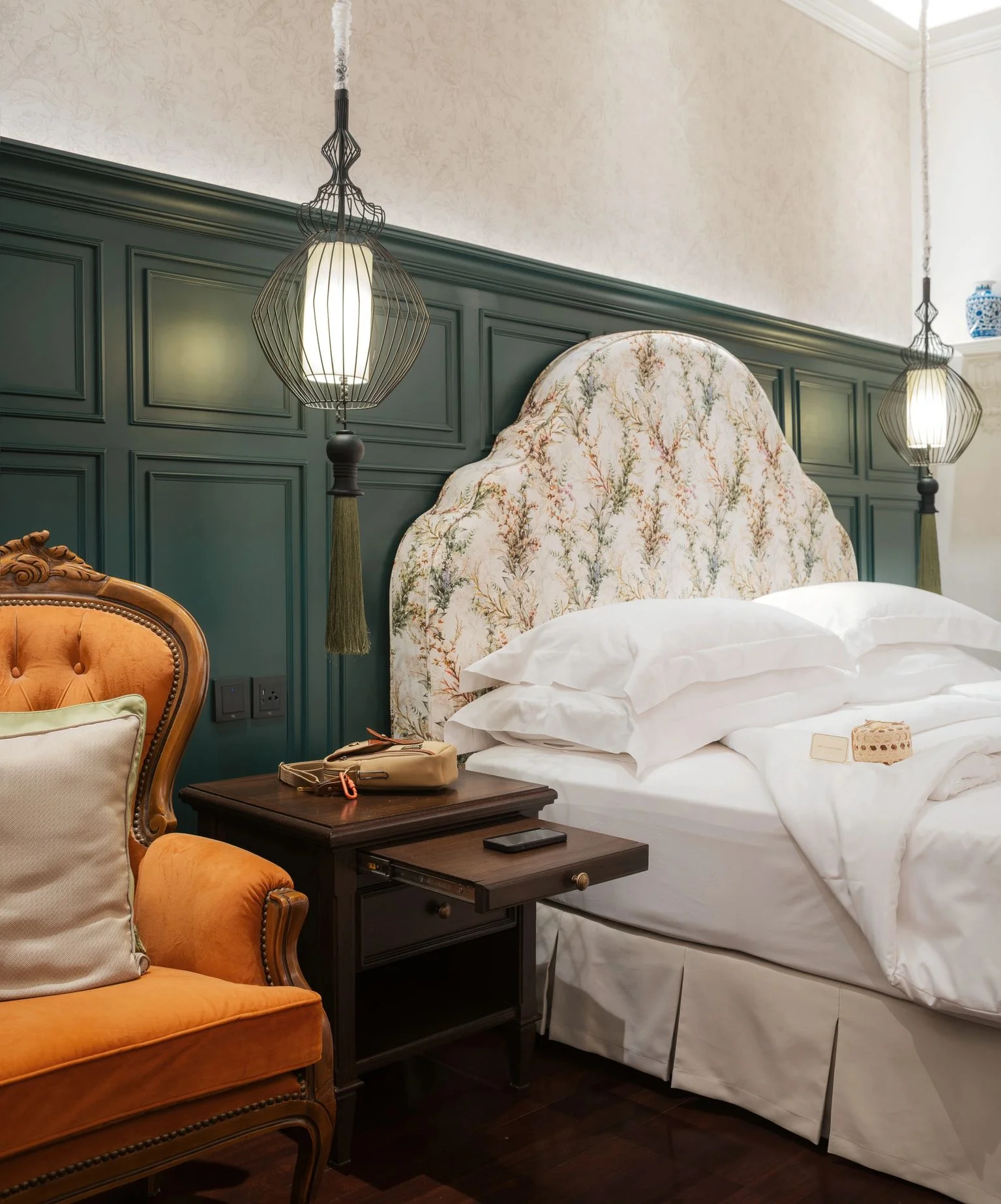 Romantic Lanna Corner Suite