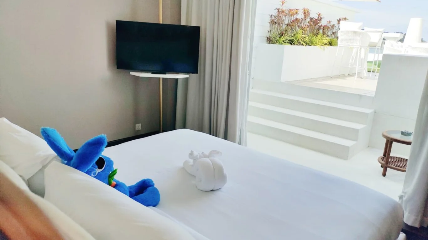 جناح داش كلوب مع جاكوزي وإطلالة بحرية